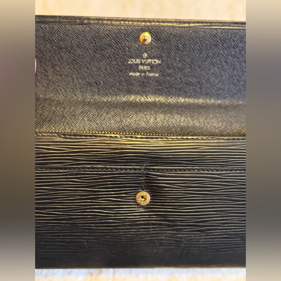 LOUIS VUITTON Black Epi Sarah Leather Case Wallet in Black - Picture 6 of 13
